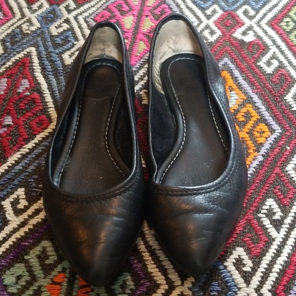 Frye Black Flats - Picture 2 of 4